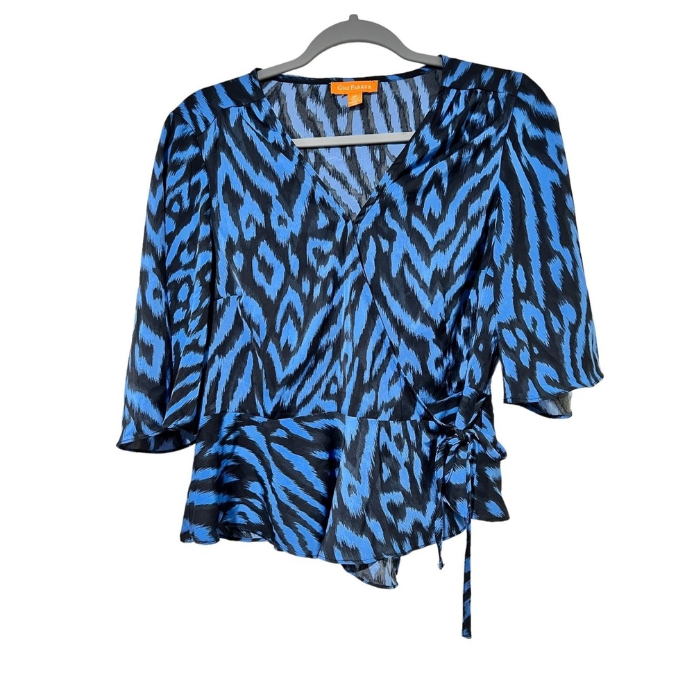 Gigi Parker Flutter Sleeve‎ Wrap Top Blue and Black animal print Size Small - Picture 2 of 8